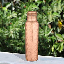 Load image into Gallery viewer, APEX OUTLET 100% Pure Copper water bottle Ayurvedic Water Copper Bottle - Leak-Proof water bottle hammered bottle Seal Cap, joint free copper bottle Christmas gift 32 Oz (Hammered)
